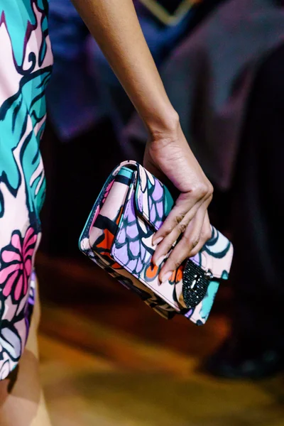 Look 57